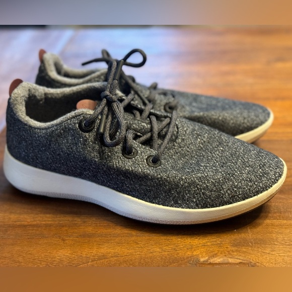 Like New Men’s Allbirds Wool Runner Mizzles - Picture 3 of 10